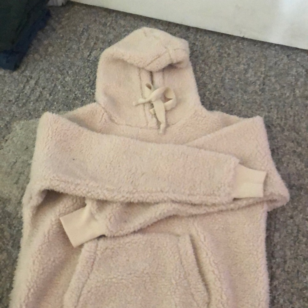 American Eagle Sherpa sweatshirt hoodie.